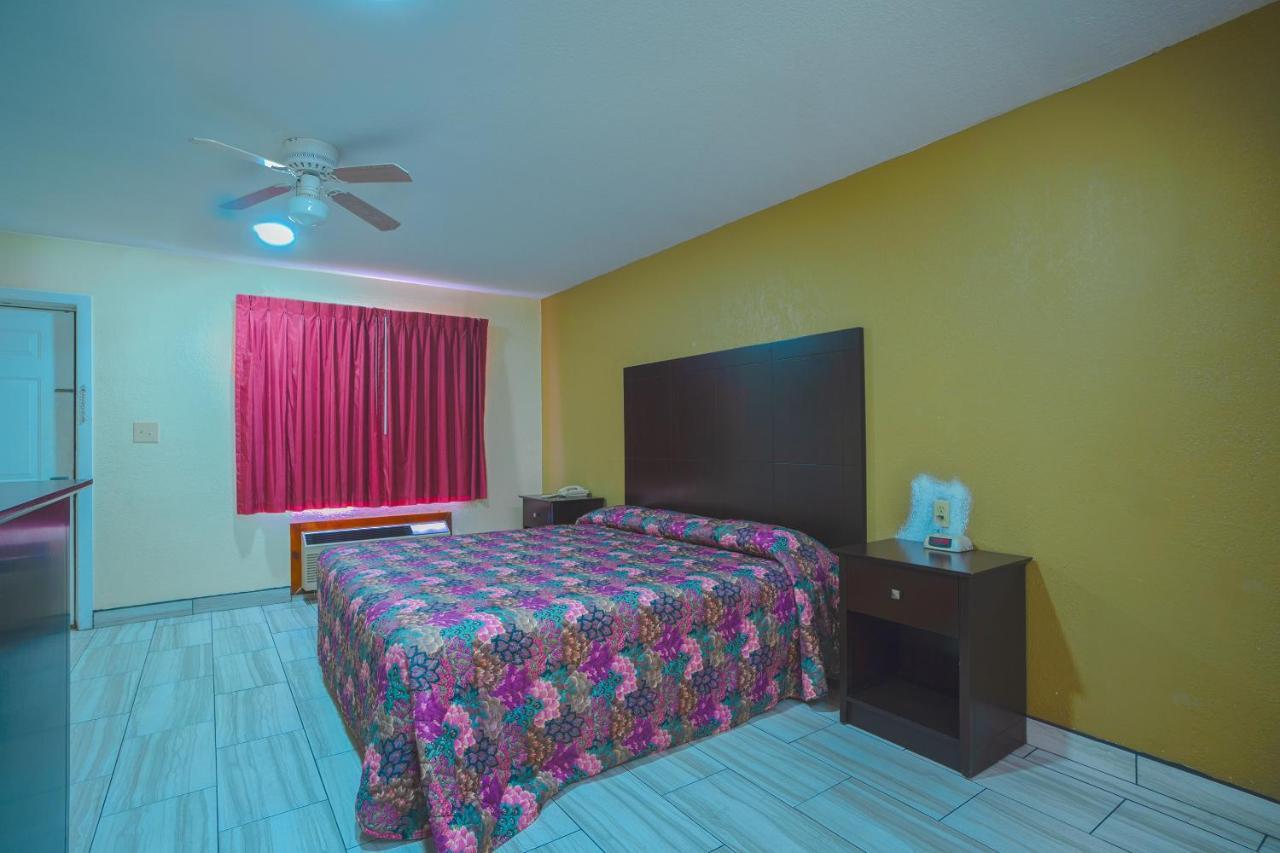 Texas Inn San Benito Near Harlingen المظهر الخارجي الصورة