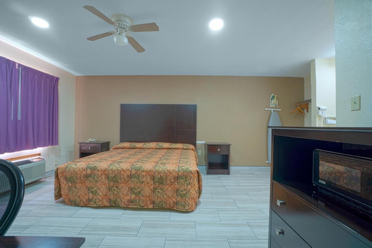 Texas Inn San Benito Near Harlingen المظهر الخارجي الصورة