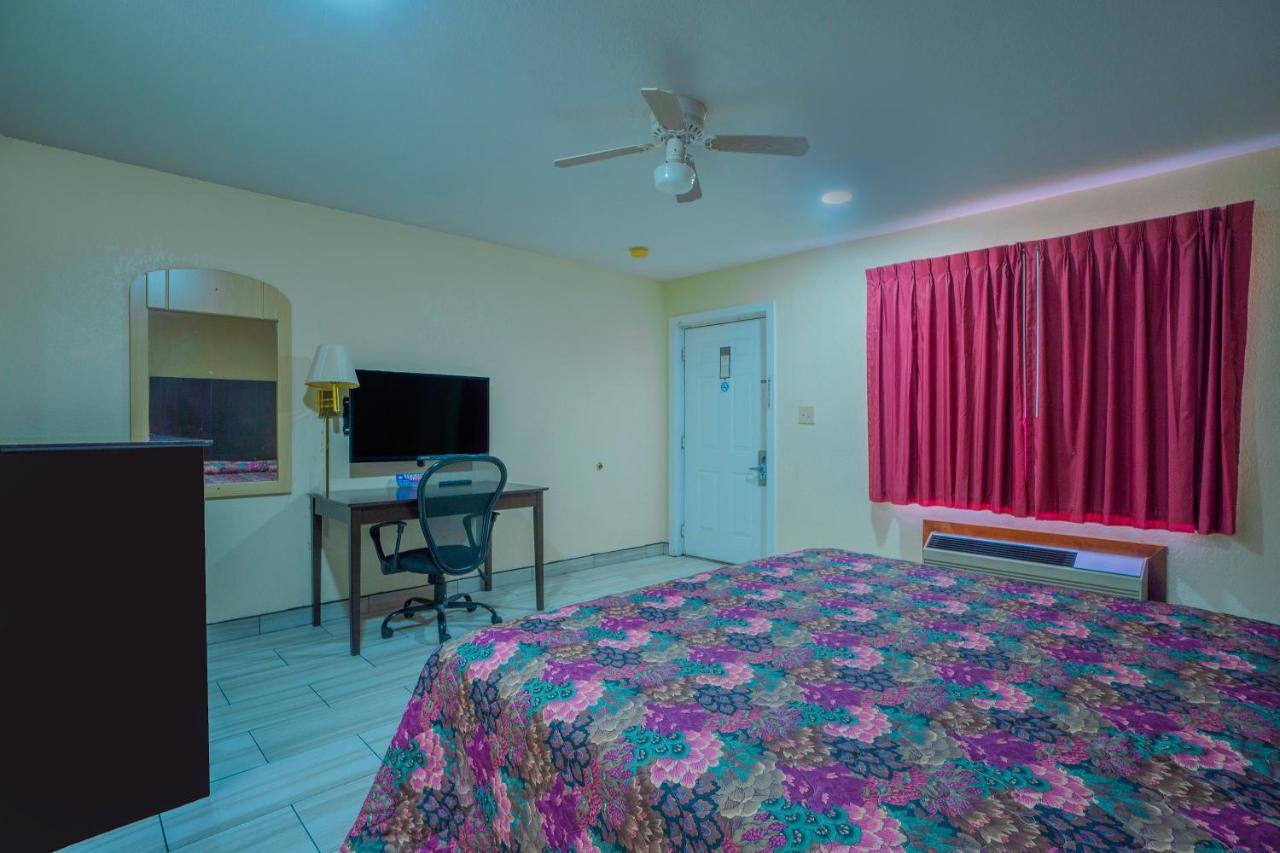 Texas Inn San Benito Near Harlingen المظهر الخارجي الصورة