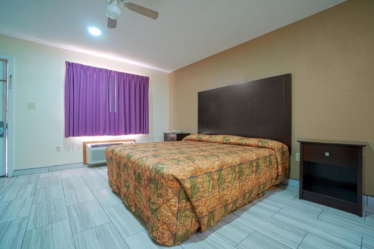 Texas Inn San Benito Near Harlingen المظهر الخارجي الصورة