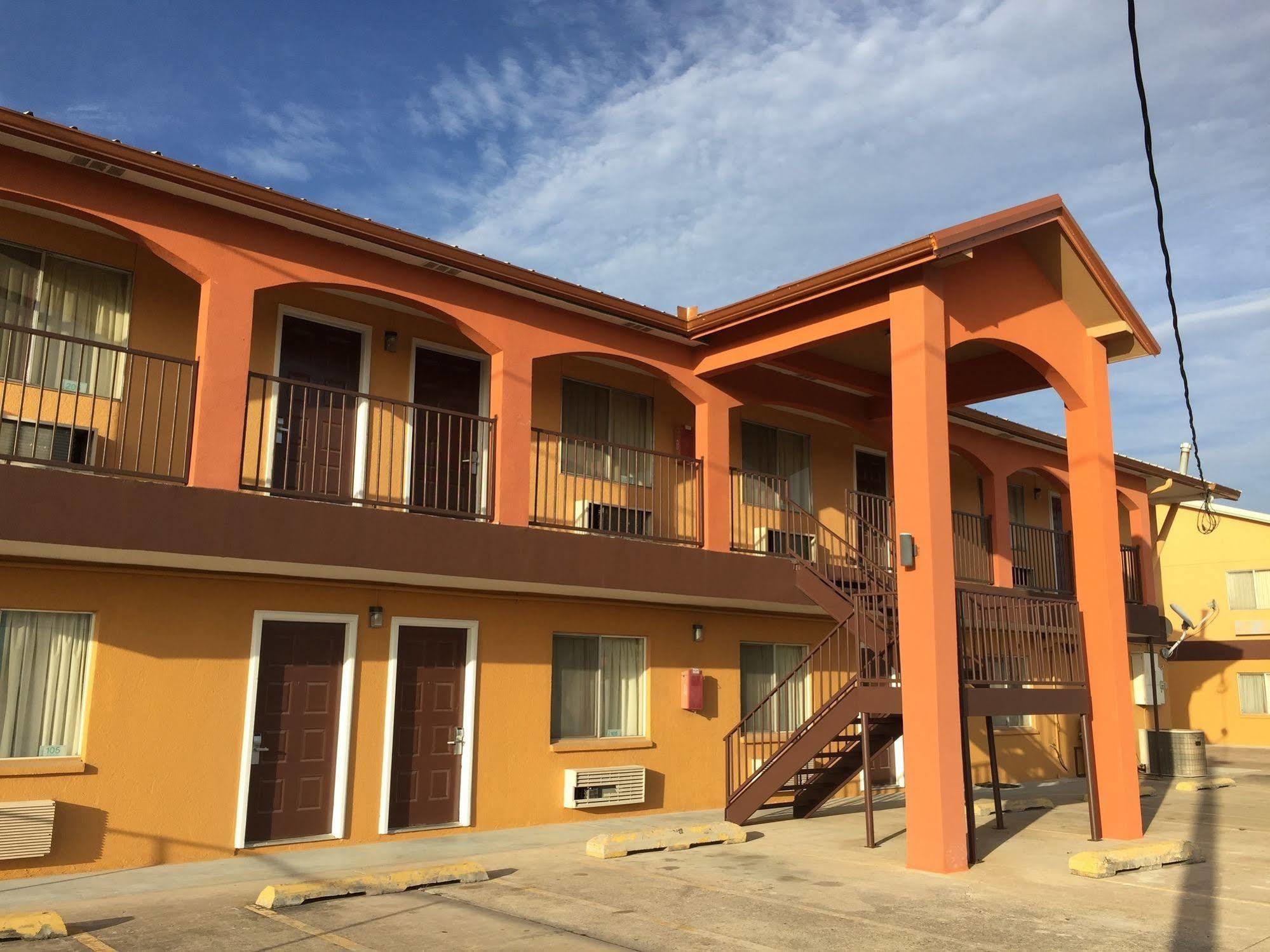 Texas Inn San Benito Near Harlingen المظهر الخارجي الصورة