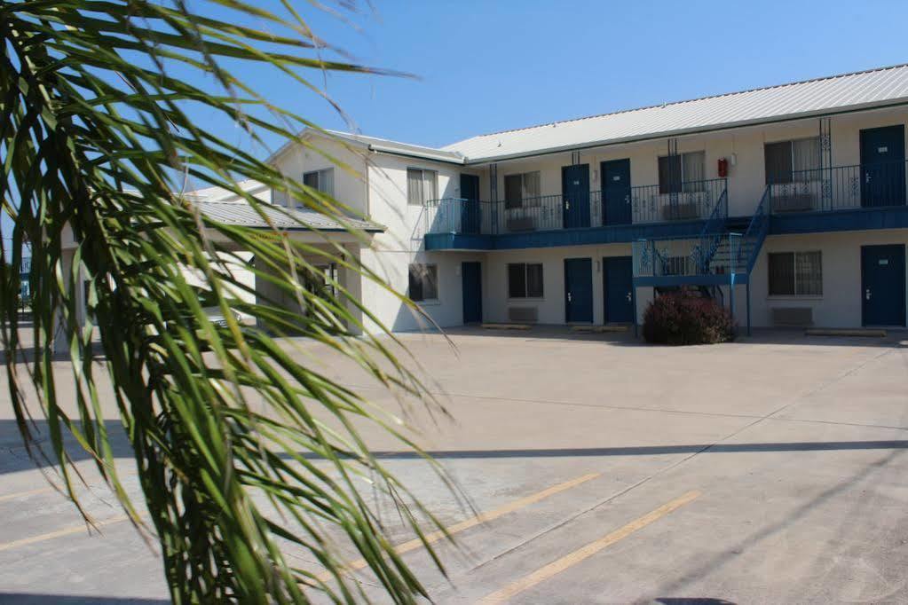 Texas Inn San Benito Near Harlingen المظهر الخارجي الصورة